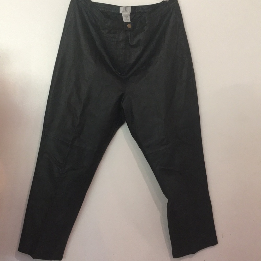 JL Studios BBW Leather pants Size 20W Flawless Like NEW 28” inseam All occasion